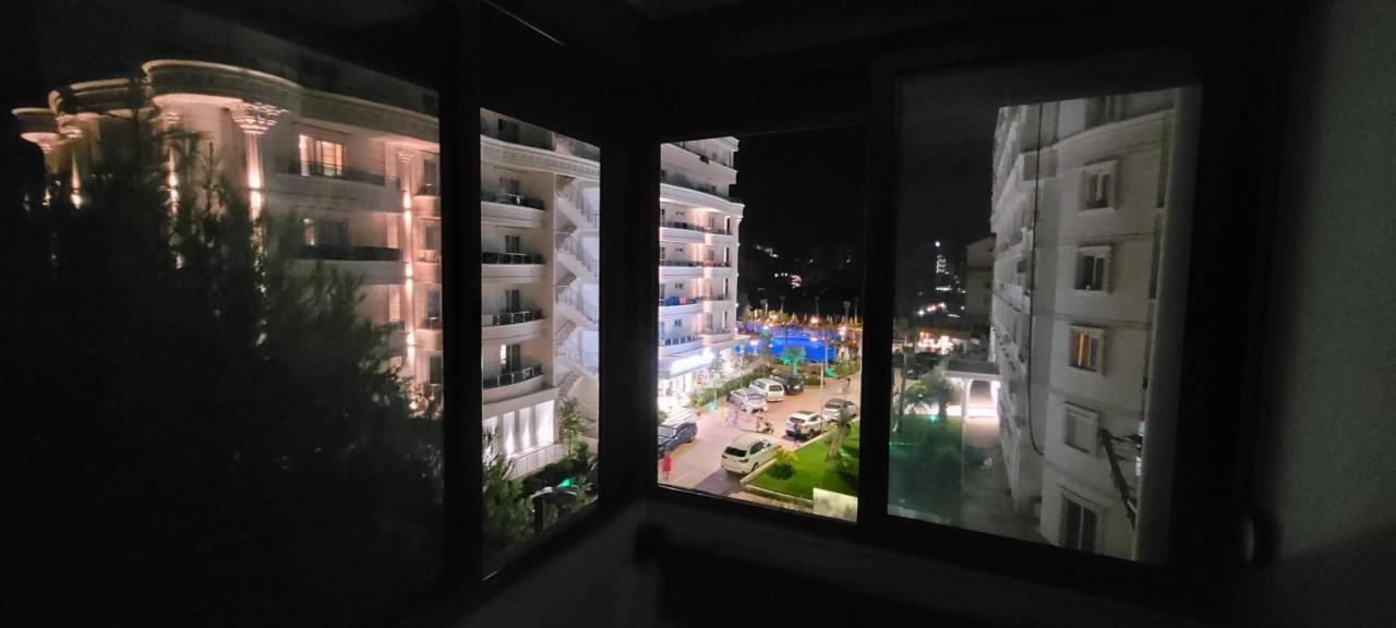 Orange Apartment Golem  Exterior foto