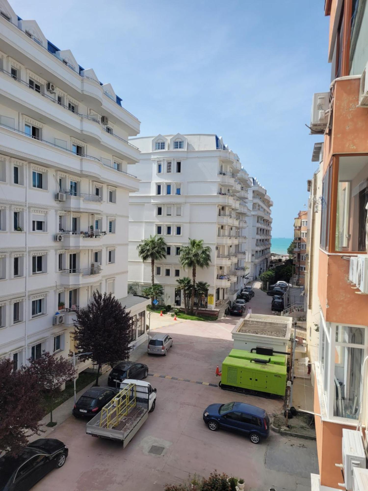 Orange Apartment Golem  Exterior foto